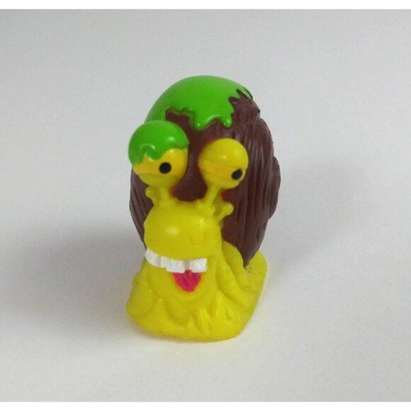 The Ugglys Pet Shop Series 2 Slimiest Yellow Shell Shocking Snail - Picture 1 of 6